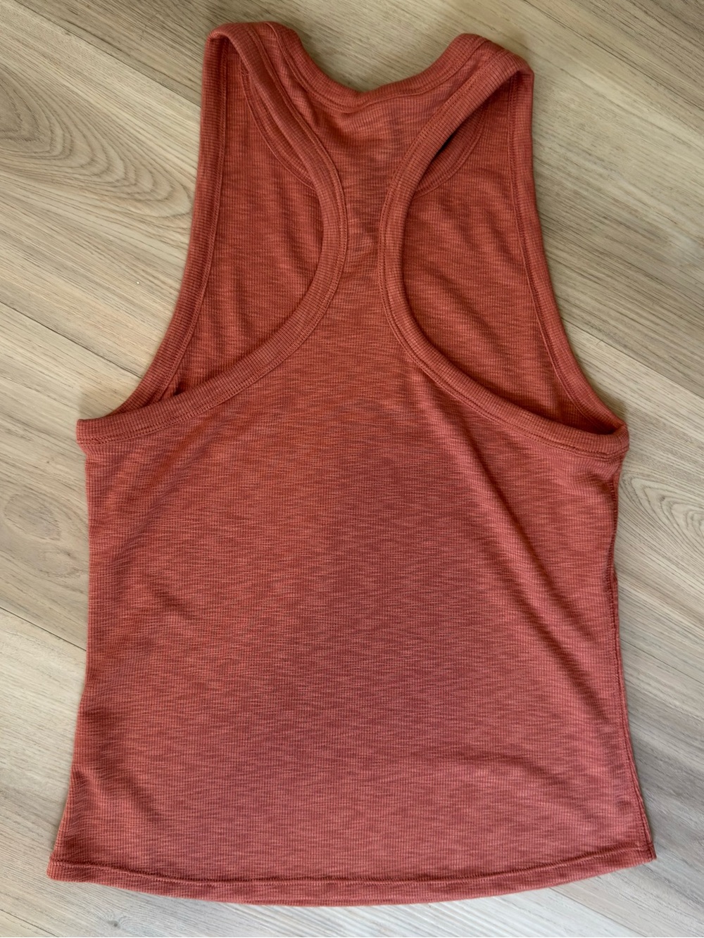Vuori 
Women’s Rust Ribbed Racerback Tank Top
Size: Medium - Picture 2 of 9